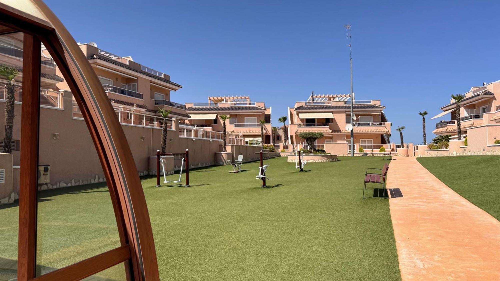 Apartments Punta Prima Indoor & Outdoor Pool تورّيفيِخا المظهر الخارجي الصورة